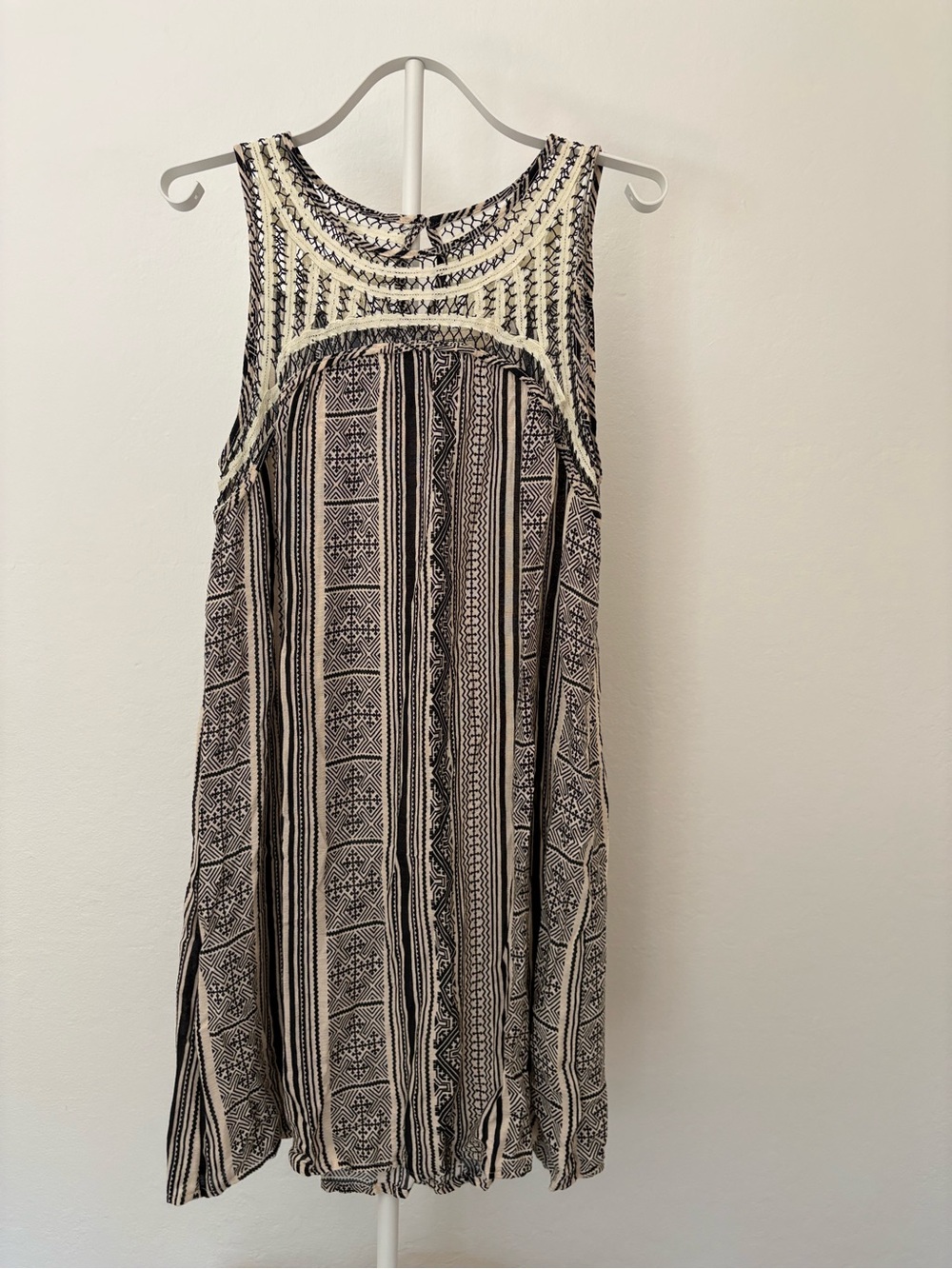 Pepper Place Design Boho Embroidered Geometric Print Swing